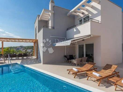 Einfamilienhaus zum Kauf 750.000 € 8 Zimmer 225 m² Brodarica, Šibenik - Okolica Šibenik 22000
