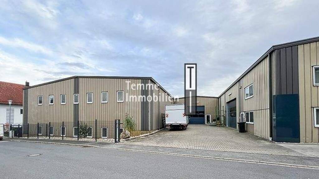 Sonstiges zum Kauf als Kapitalanlage geeignet 2.290.000 € 2.521 m² teilbar ab 2.521 m² Berg 92348