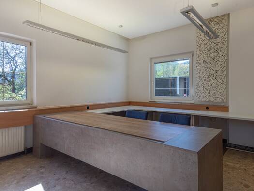 Bürofläche zur Miete 18,39 € 3 Zimmer 62 m² Bürofläche Brixen im Thale 6364