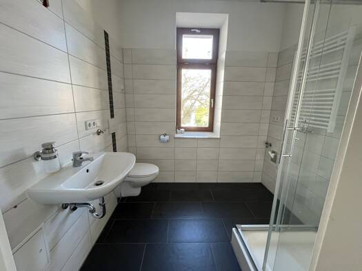 Wohnung zur Miete 420 € 2 Zimmer 61,8 m² EG frei ab sofort Augustusburger Straße 272 Gablenz Chemnitz 09127
