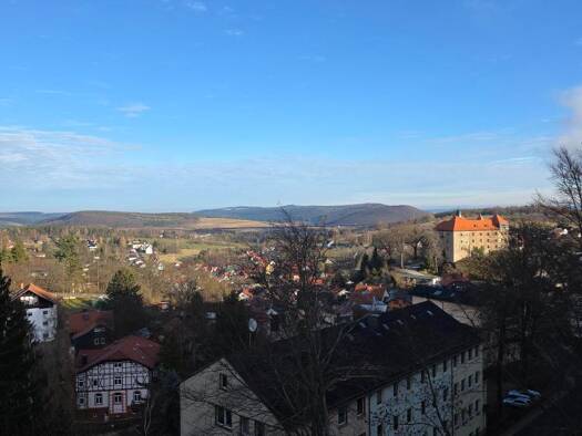 Wohnung zur Miete - Erstbezug 1.090 € 3 Zimmer 104,4 m² frei ab 01.05.2026 Elgersburg 98716