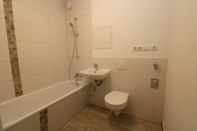 Wohnung zur Miete 469 € 4 Zimmer 67,8 m² 4. Geschoss Paul-Müller-Straße 18 Neu-Friedeburg Freiberg 09599