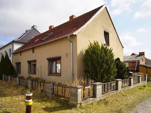 Einfamilienhaus zum Kauf 99.000 € 6 Zimmer 140 m² 1.277 m² Grundstück Lunow Hohensaaten 16248