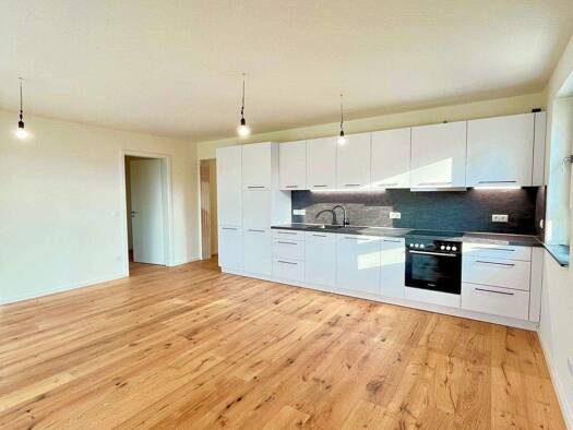 Wohnung zur Miete 1.325 € 3,5 Zimmer 80,3 m² 1. Geschoss frei ab sofort Am Tennenbach 4a Buckenhof 91054