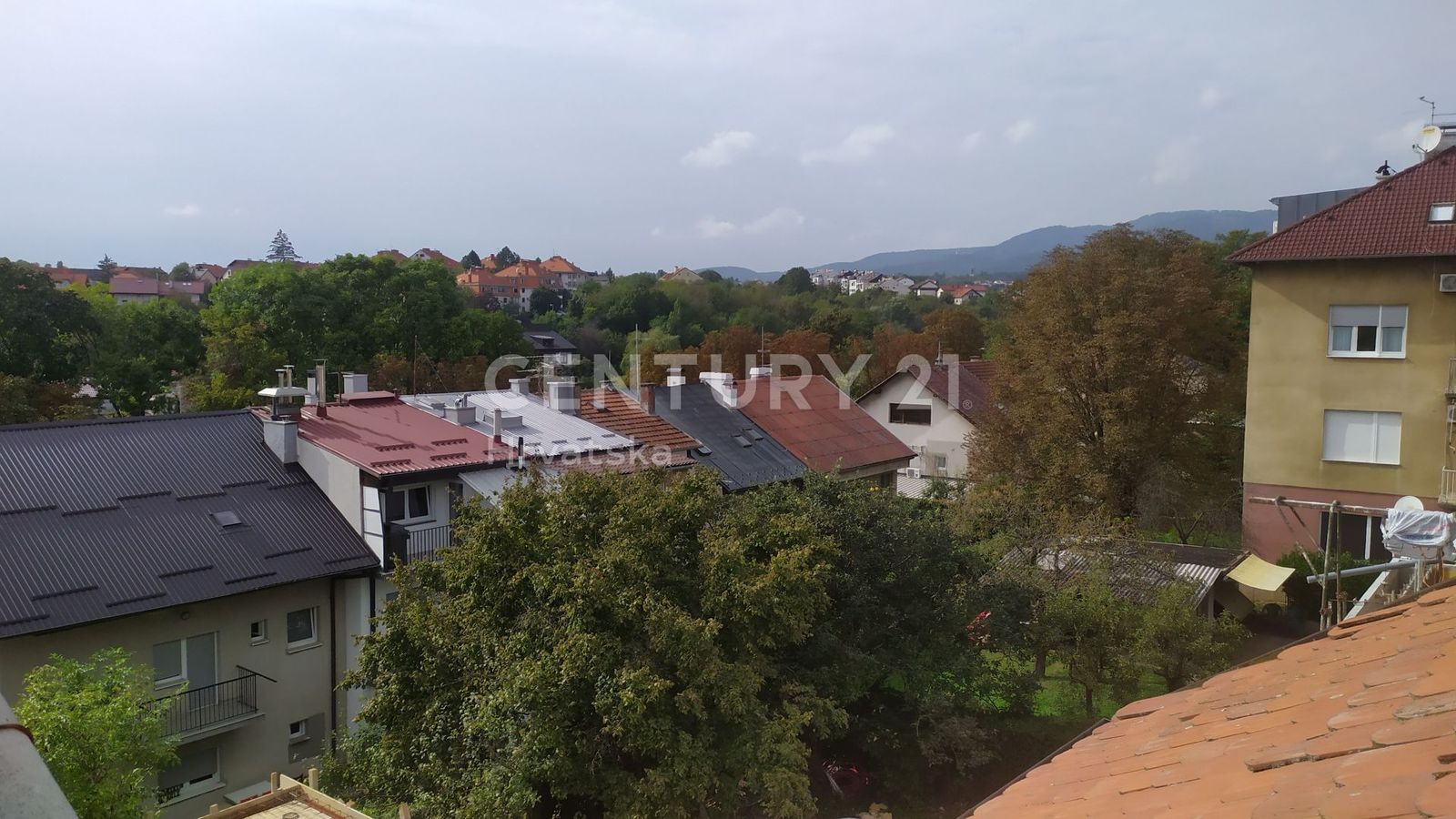 Haus zum Kauf 1.000.000 € 8 Zimmer 300 m²<br/>Wohnfläche 669 m²<br/>Grundstück Maksimir