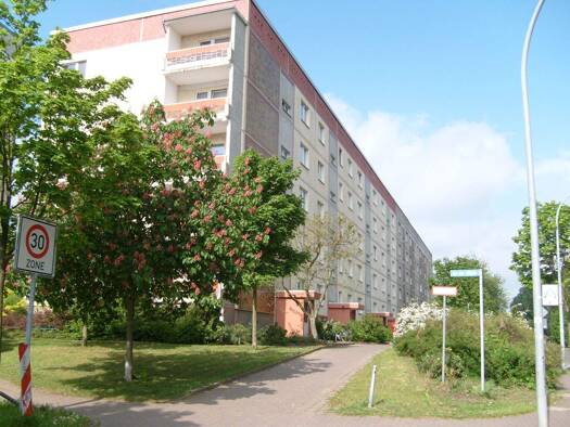 Wohnung zur Miete 285 € 3 Zimmer 62,1 m² 3. Geschoss Reitbahnweg 45 Reitbahnviertel Neubrandenburg 17034