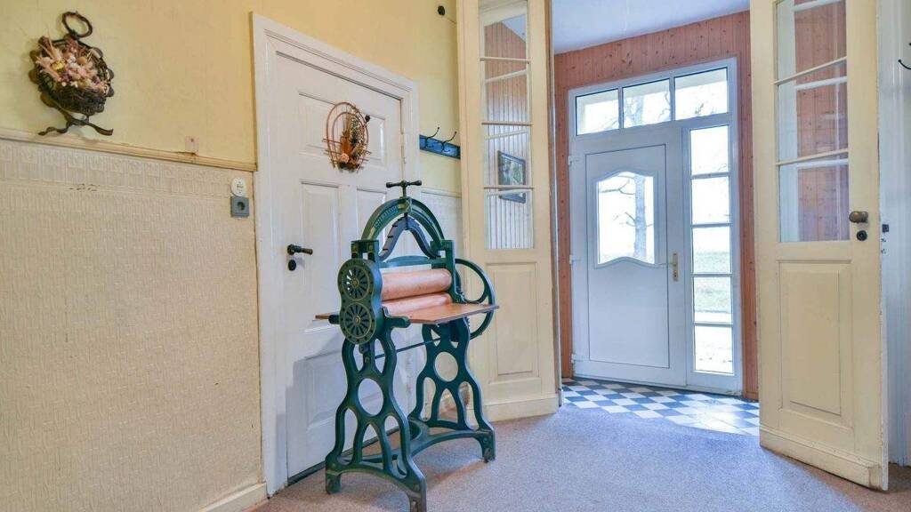 Einfamilienhaus zum Kauf 154.000 € 9 Zimmer 225 m² 813 m² Grundstück frei ab sofort Dömitz 19303