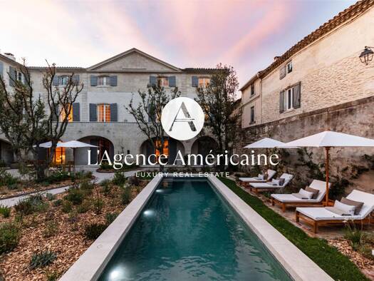 Haus zum Kauf 4.400.000 € 1.150 m² 2.000 m² Grundstück Centre Ville Saint-Rémy-de-Provence 13210