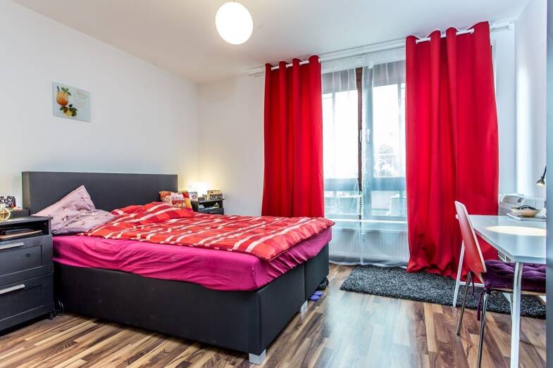 WG-Zimmer zur Miete Wohnen auf Zeit 530 € 15 m² 1. Geschoss frei ab sofort Quirinsstraße 00 Sachsenhausen Frankfurt am Main 60599