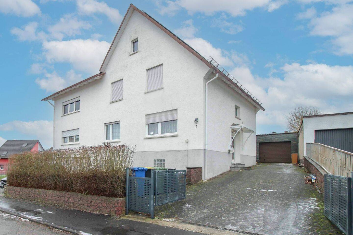 Mehrfamilienhaus zum Kauf, Staufenberg