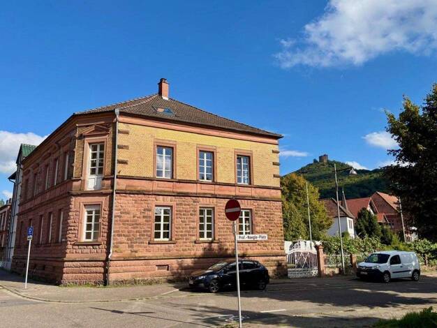 Wohnung zur Miete 1.220 € 6 Zimmer 154 m² EG Prof.-Nägle-Platz 2 Annweiler 76855