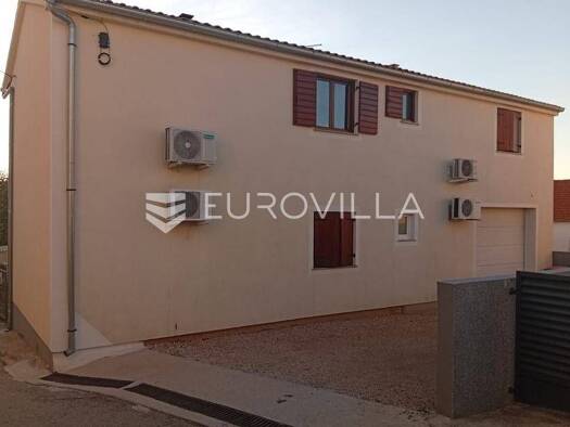 Haus zum Kauf 390.000 € 4 Zimmer 220 m² Sveti Filip i Jakov Sveti Filip i Jakov