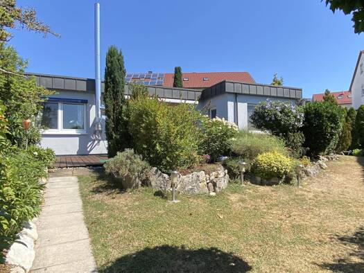 Bungalow zum Kauf 275.000 € 2,5 Zimmer 90 m² 427 m² Grundstück Feuchtwangen Feuchtwangen 91555