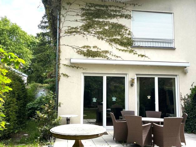 Doppelhaushälfte zum Kauf 849.000 € 5 Zimmer 140 m² 402 m² Grundstück frei ab 01.08.2026 Kleinmachnow 14532