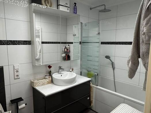 Wohnung zur Miete 1.500 € 4 Zimmer 107 m² Geschoss 1/5 frei ab 01.01.2027 Großreuth b Schweinau Nürnberg 90431
