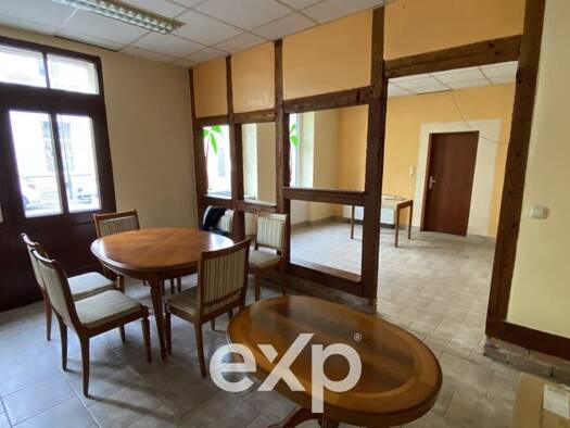 Mehrfamilienhaus zum Kauf 160.000 € 10 Zimmer 333 m² 150 m² Grundstück frei ab 01.11.2026 Meiningen Meiningen 98617