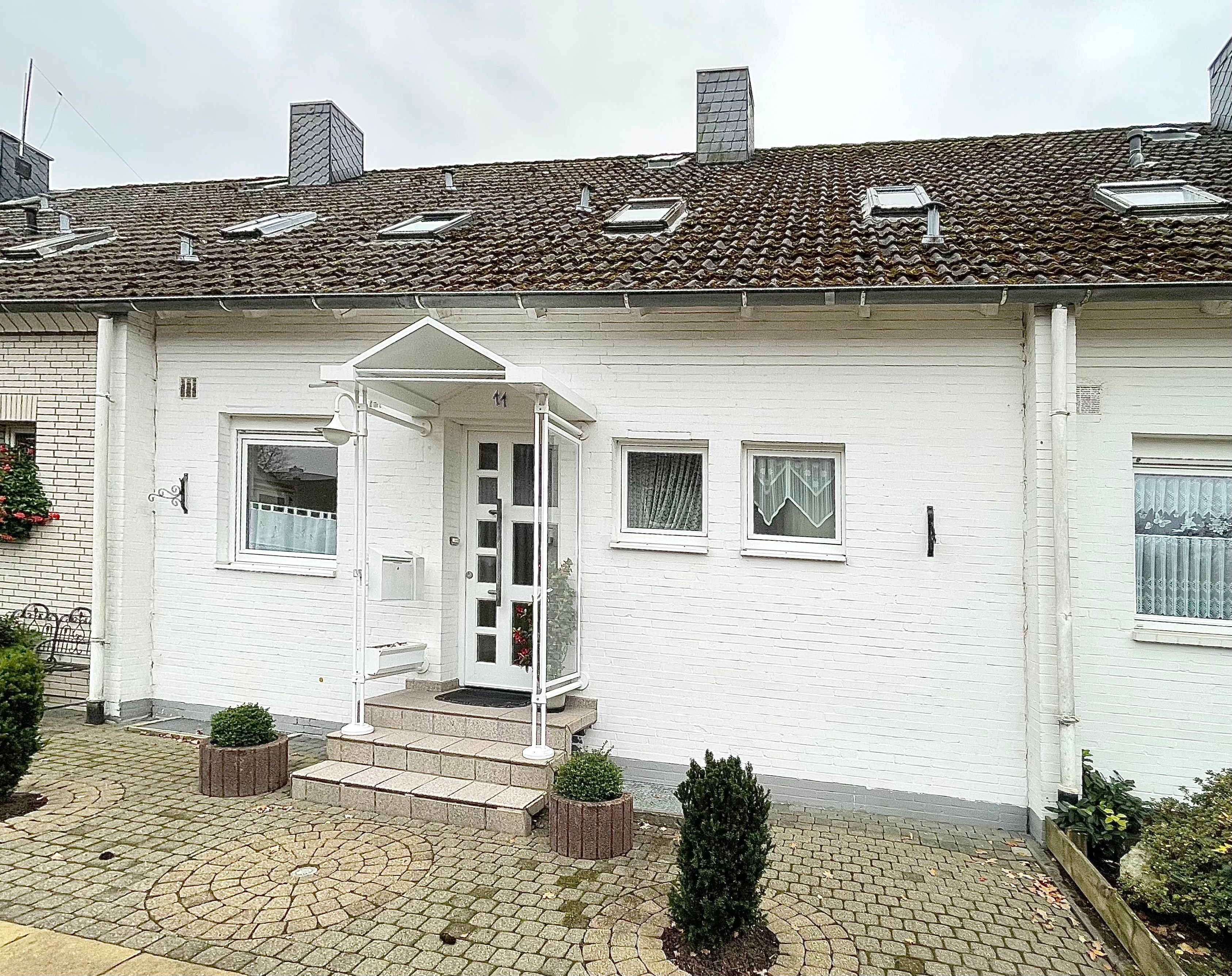 Reihenmittelhaus zum Kauf 179.000 € 4 Zimmer 85 m²<br/>Wohnfläche 291,3 m²<br/>Grundstück ab sofort<br/>Verfügbarkeit Breloh Munster 29633