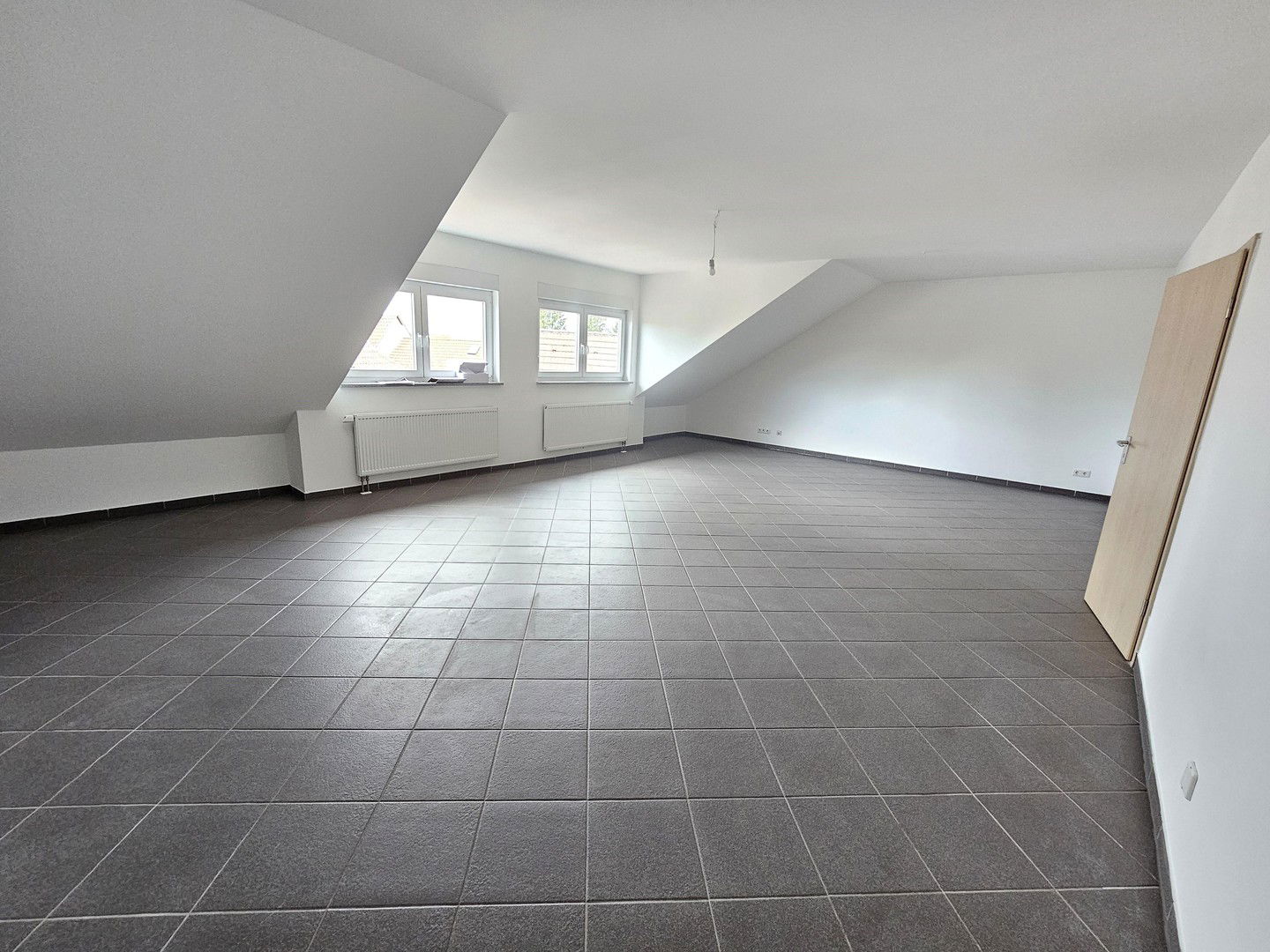 Wohnung zur Miete 1.080 € 3 Zimmer 100 m²<br/>Wohnfläche 2.<br/>Geschoss 01.10.2024<br/>Verfügbarkeit Bruchhäuser Weg 2d Plankstadt 68723