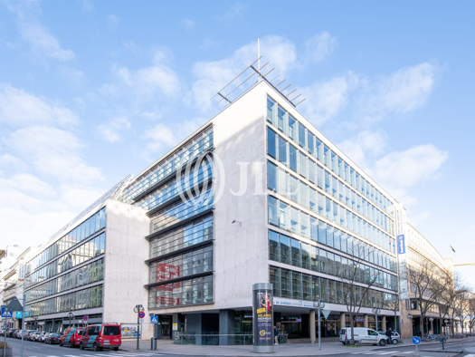 Terrassenwohnung zur Miete 2.000 € 3 Zimmer 123,9 m² Dachgeschoss, 6. Geschoss frei ab sofort Mitte Stuttgart 70173