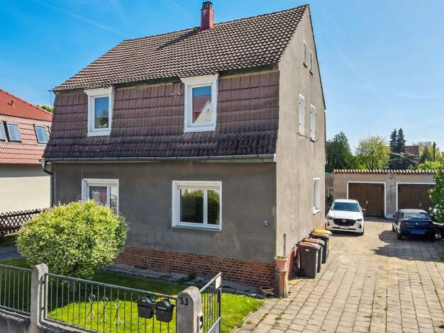 Einfamilienhaus zum Kauf 389.000 € 9 Zimmer 210 m² 1.250 m² Grundstück Halle 06112