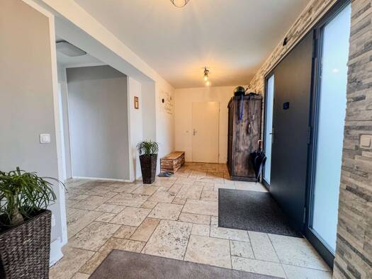 Einfamilienhaus zum Kauf 975.000 € 6 Zimmer 165 m² 648 m² Grundstück Bergen-Enkheim Bergen-Enkheim 60388