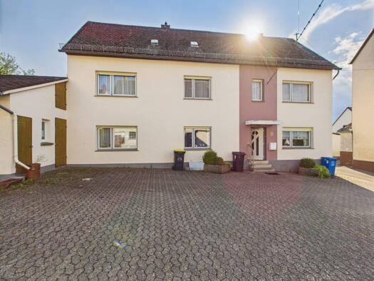 Einfamilienhaus zur Miete 990 € 10 Zimmer 192 m² 440 m² Grundstück Ney 56283