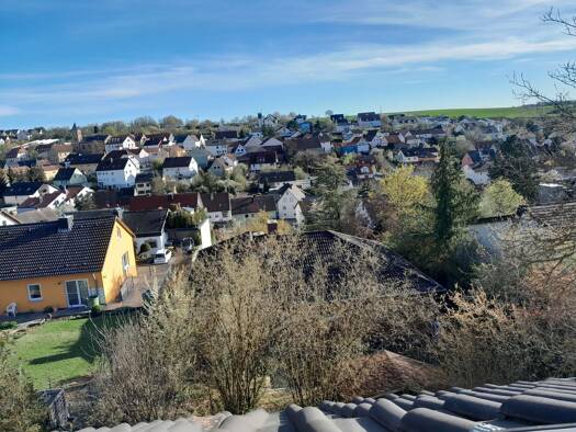 Wohnung zur Miete 650 € 2 Zimmer 79 m² Geschoss 1/3 frei ab 01.07.2026 Eisingen 97249