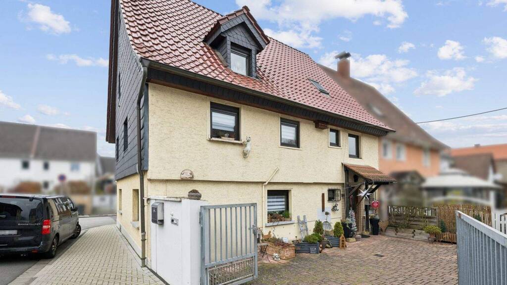 Einfamilienhaus zum Kauf 419.000 € 8 Zimmer 157 m² 994 m² Grundstück Klein-Auheim Hanau 63456