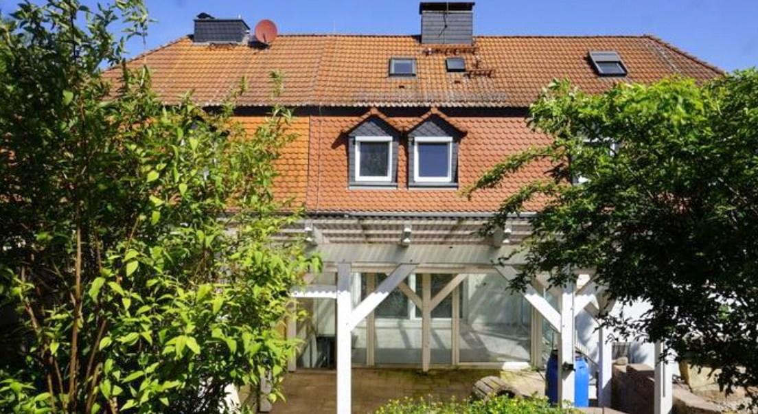 Doppelhaushälfte zum Kauf 260.000 € 9 Zimmer 216 m²<br/>Wohnfläche 600 m²<br/>Grundstück Naumburg Naumburg 06618