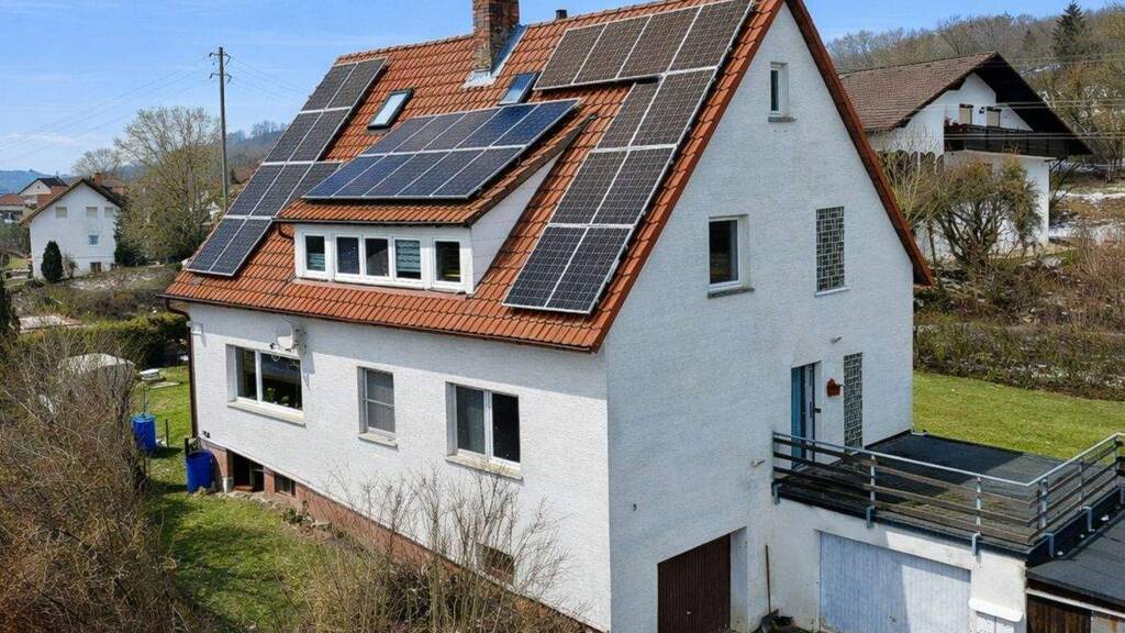 Mehrfamilienhaus zum Kauf 198.000 € 9 Zimmer 211,3 m² 951 m² Grundstück frei ab 01.08.2026 Theisenort Küps / Theisenort 96328