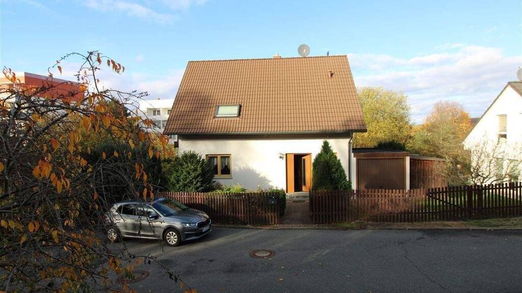 Einfamilienhaus zum Kauf 320.000 € 5 Zimmer 125 m² 512 m² Grundstück frei ab sofort Reusa Plauen 08529