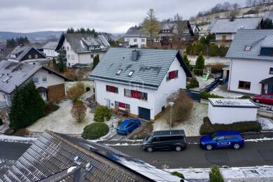 Mehrfamilienhaus zum Kauf 389.000 € 8 Zimmer 184,9 m² 848 m² Grundstück frei ab sofort Hallenberg Hallenberg 59969