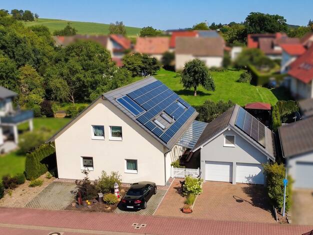 Haus zum Kauf 629.000 € 9 Zimmer 228 m² 698 m² Grundstück Höhefeld Wertheim 97877