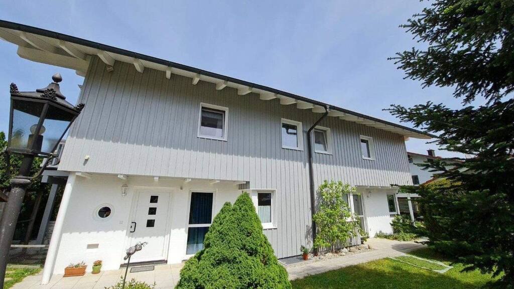 Mehrfamilienhaus zum Kauf provisionsfrei 1.390.000 € 9 Zimmer 258 m² 659 m² Grundstück Halfing 83128