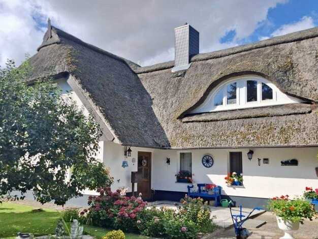 Einfamilienhaus zum Kauf 550.000 € 9 Zimmer 162 m² 7.249 m² Grundstück Gustow Gustow 18574