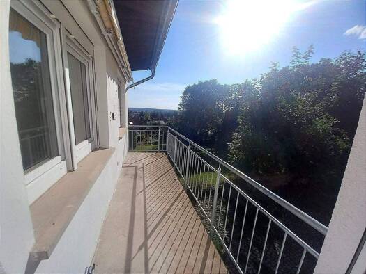 Wohnung zum Kauf 199.000 € 4 Zimmer 106 m² EG frei ab sofort Schnepfenthaler Str. 71 Waltershausen 99880