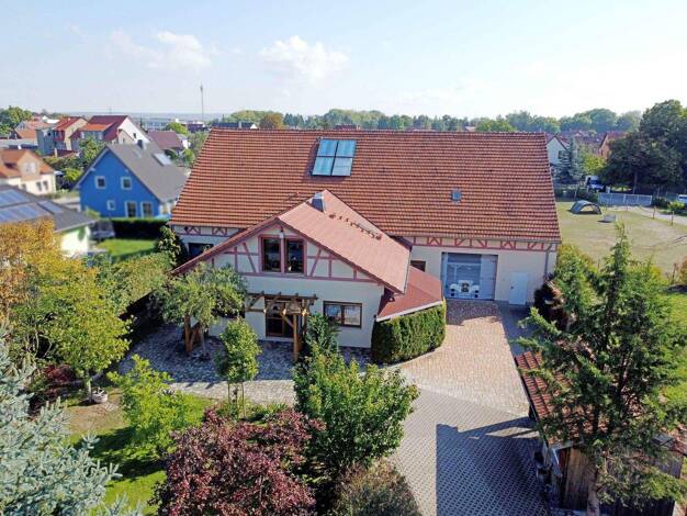 Einfamilienhaus zum Kauf 570.000 € 5 Zimmer 220 m² 1.384 m² Grundstück frei ab 01.01.2026 Ichtershausen Amt Wachsenburg OT Ichtershausen 99334