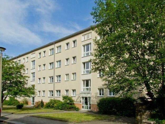 Wohnung zur Miete 660 € 3 Zimmer 63,6 m² frei ab 12.04.2026 Hohe Str. 65 Plauen Dresden 01187