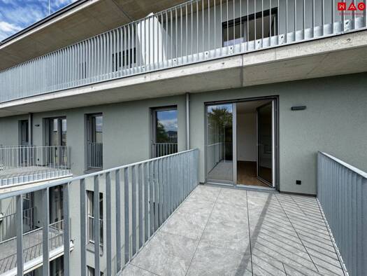 Wohnung zur Miete - Erstbezug 632 € 3 Zimmer 3. Geschoss frei ab sofort Mitterstraße 9 Puntigam Graz 8055