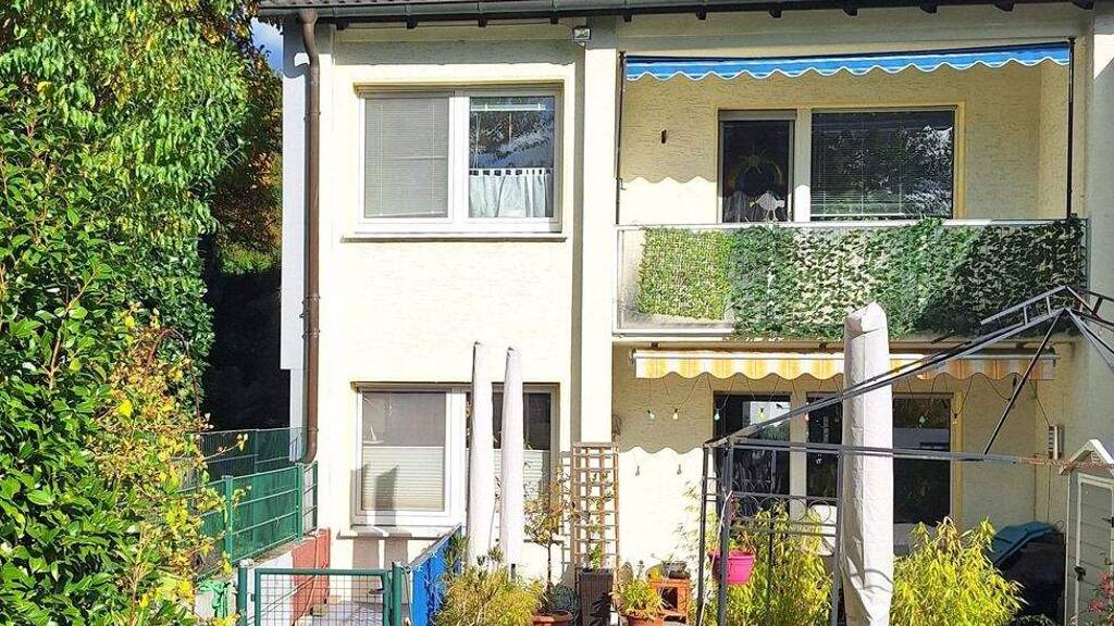 Familienfreundliches REH mit Garten und Garage in WIT-Heven
