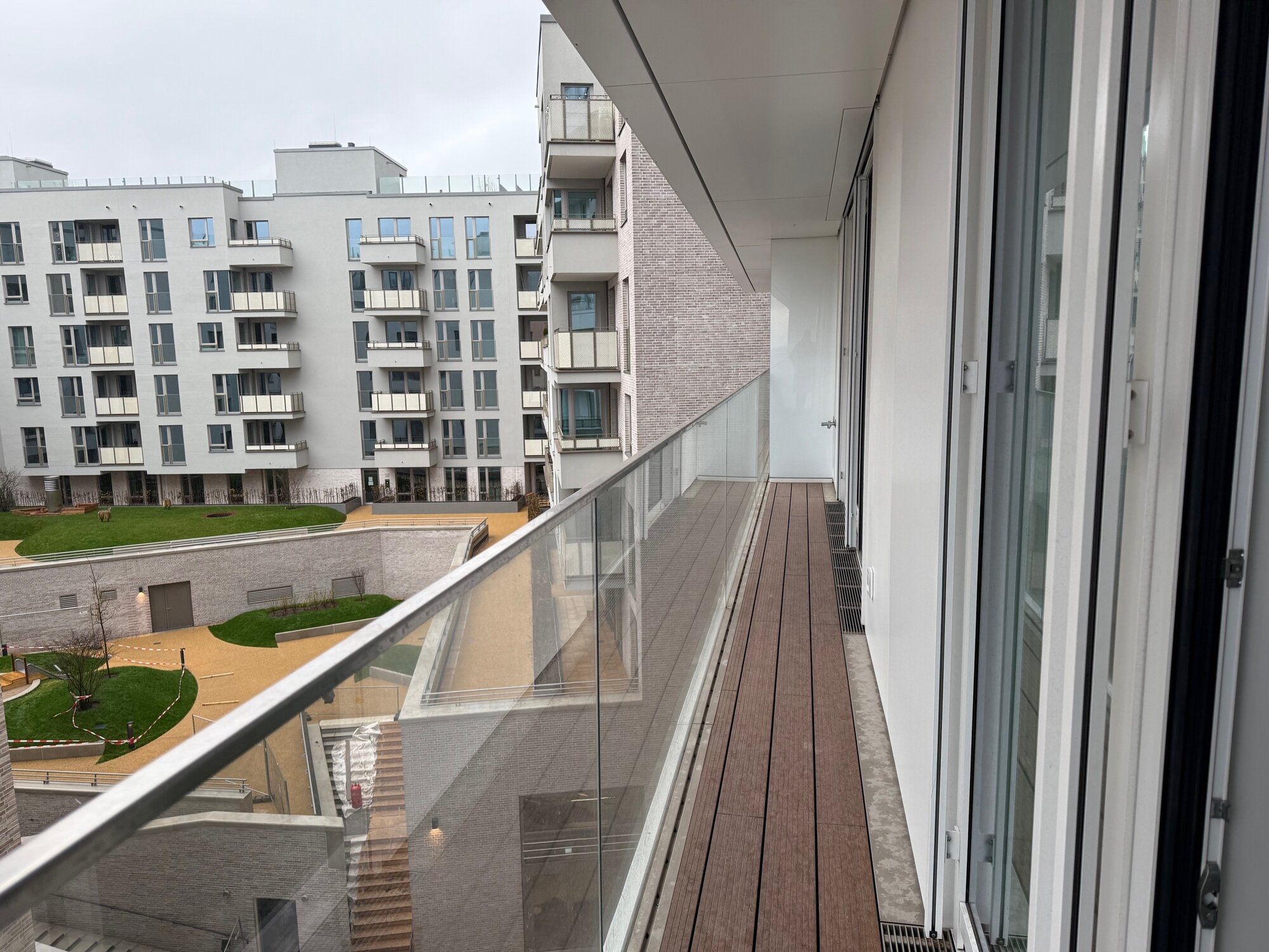 Wohnung zur Miete 1.466 € 2 Zimmer 56,4 m²<br/>Wohnfläche HafenCity Hamburg 20457