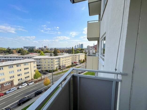 Wohnung zur Miete 1.050 € 1 Zimmer 33 m² Stresemannallee 63 Sachsenhausen Frankfurt am Main 60596