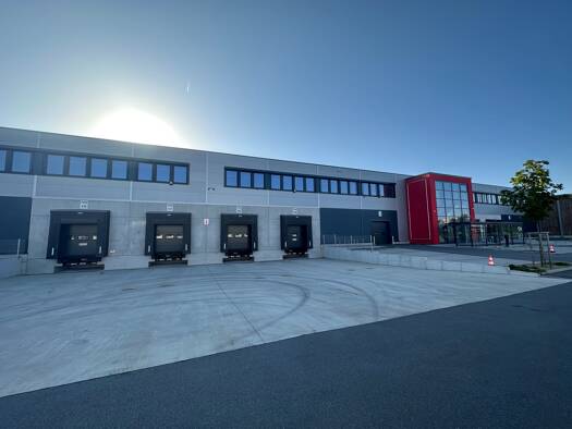 Lagerhalle zur Miete 11.100 m² Lagerfläche teilbar ab 5.200 m² Weiskirchen Rodgau 63110