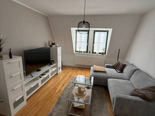 Wohnung zur Miete 550 € 2 Zimmer 63 m² Geschoss 3/3 frei ab 01.11.2026 Stötteritz Leipzig 04299