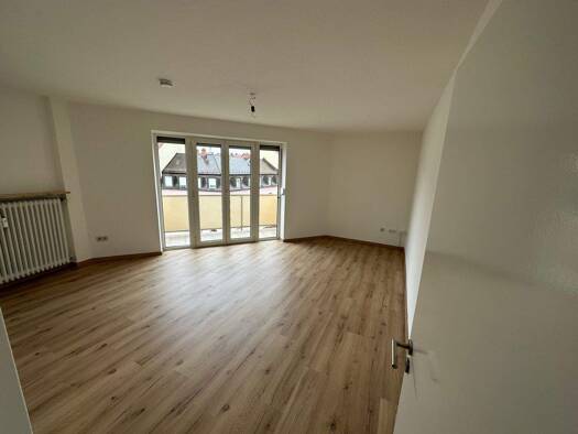 Wohnung zur Miete 880 € 3 Zimmer 72 m² 4. Geschoss frei ab 01.05.2026 Rollnerstraße Maxfeld Nürnberg 90408