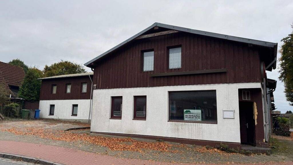 Haus zum Kauf 185.000 € 8 Zimmer 191,5 m² 537 m² Grundstück Albersdorf 25767