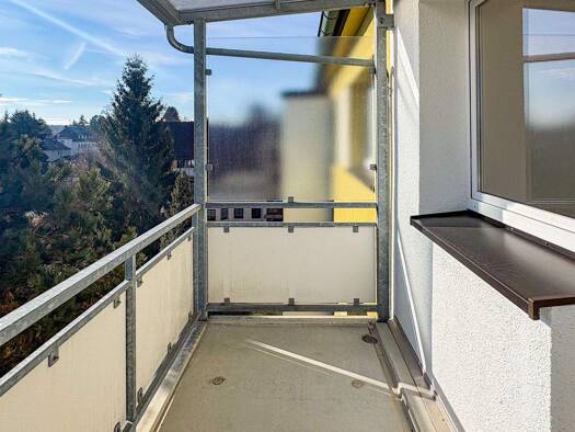 Studio zur Miete 199 € 1 Zimmer 30,8 m² 3. Geschoss Gellertstraße 22 Jößnitz 08547