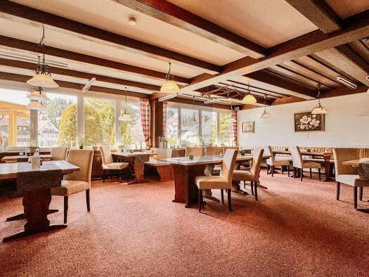 Restaurant zur Miete 2.000 € Altglashütten Feldberg 79868