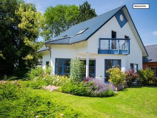 Haus zum Kauf provisionsfrei 100.000 € 190 m² 1.146 m² Grundstück Unterlüß Südheide 29345
