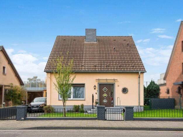 Einfamilienhaus zum Kauf 470.000 € 4 Zimmer 120 m² 702 m² Grundstück Holweide Köln 51067